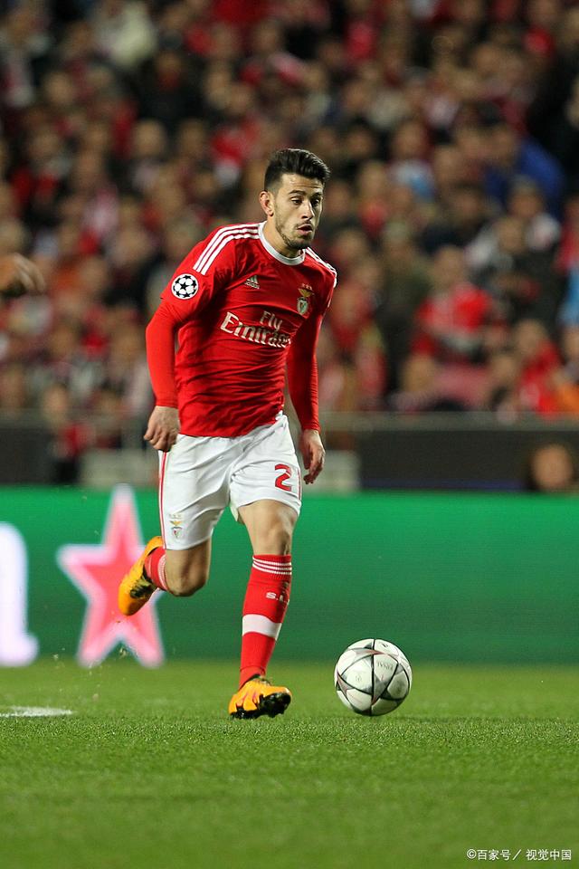 波尔苏斯战胜梅兹图格威尔