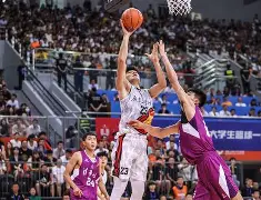 广东男篮在季后赛中如何利用主场优势